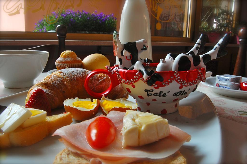 Hotel Visconti 3*